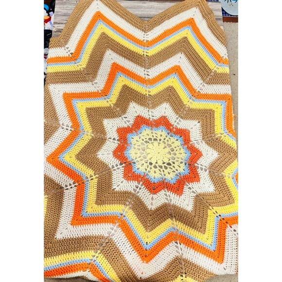 Vtg Handmade Star Crochet Knit Afghan Throw Blanket Granny Square Cottagecore - Picture 1 of 2